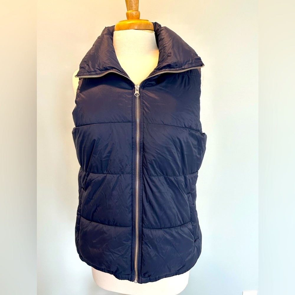 Old Navy Unisex Navy blue zip up puffer vest Size Medium